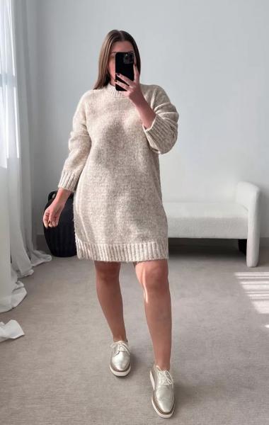 Платье-свитер: с чем носить в 2023-2024 году (+120 образов)