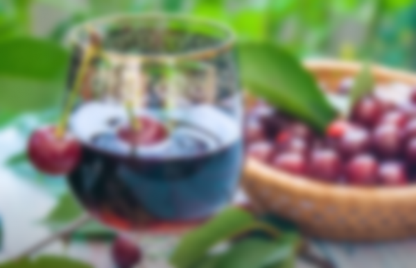 Вино из вишни с косточками в домашних условиях
